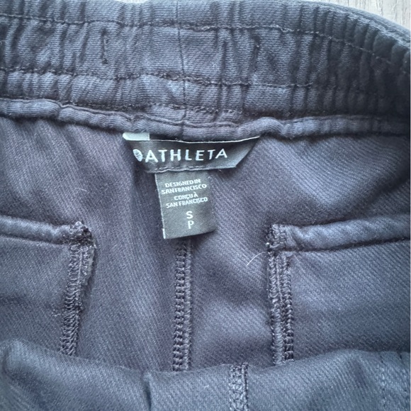 Athleta Women's Farallon Black Shorts - Size Small - Picture 5 of 7